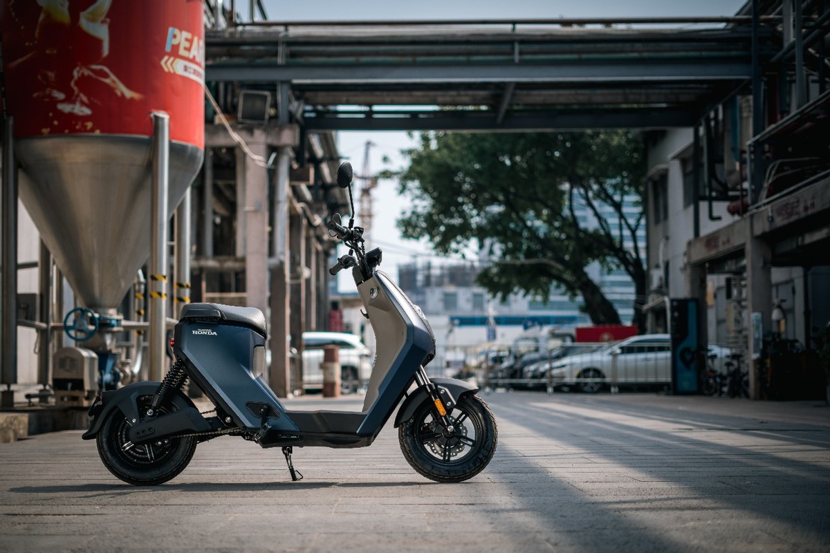 为信仰充值为梦想窒息,为信仰充值的车