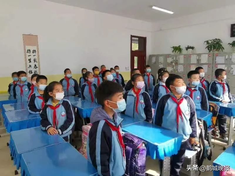 给中小学学生减负,给中小学校减负