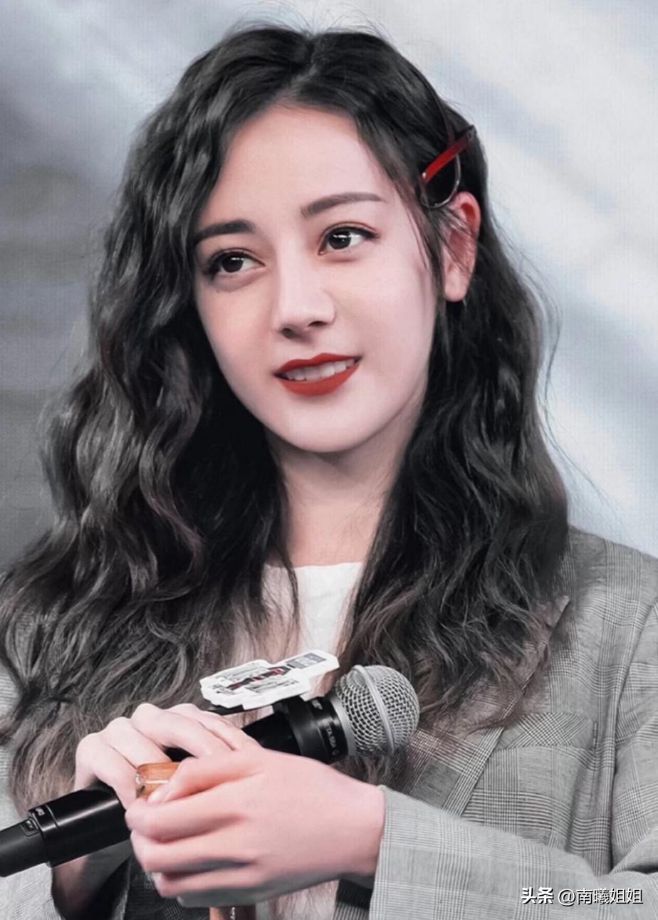 适合细软塌发量少的锁骨卷发,锁骨卷发流行发型减龄