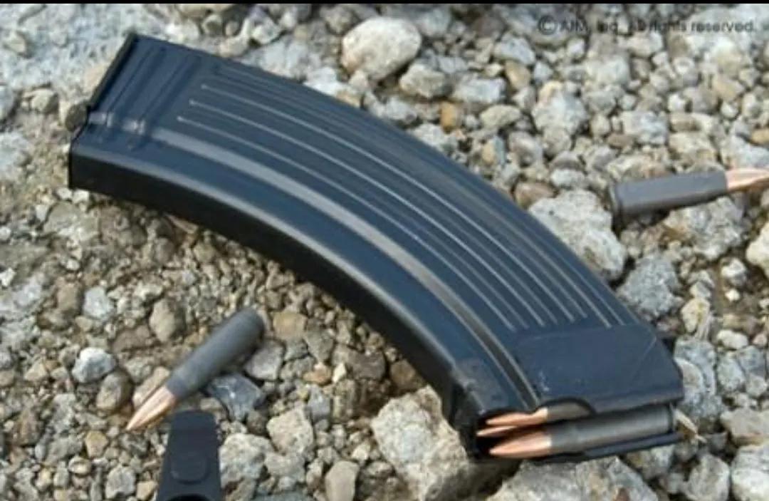 m4a1突击步枪逃离塔科夫满改,m4a1突击步枪不需要拉枪栓吗