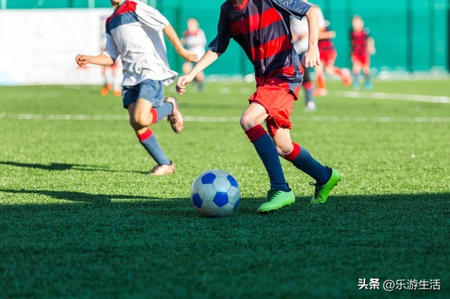 踢足球到底是跑得快好还是技术好,踢足球要具备的体能