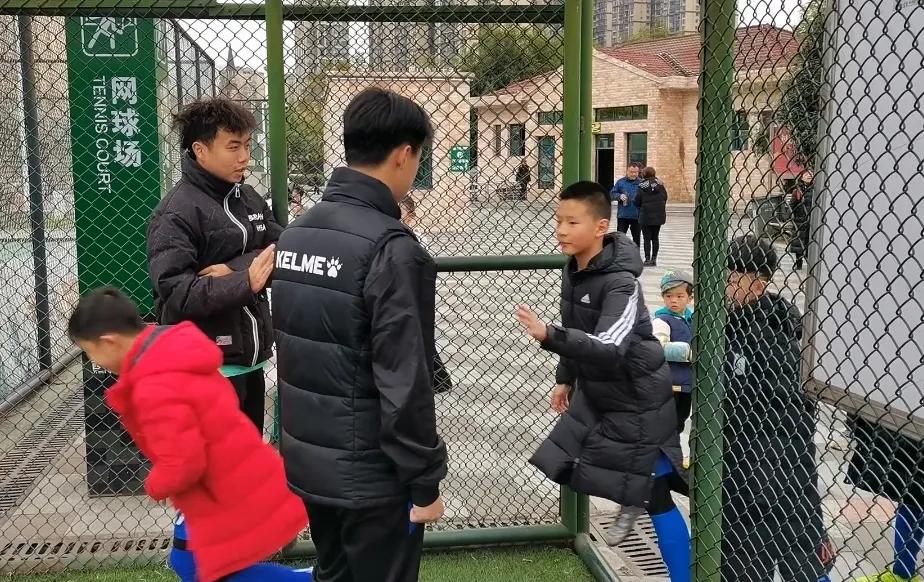 南充奥航青训,四川南充奥航足球俱乐部