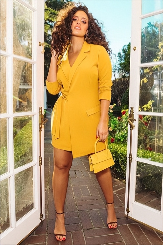 ashleygraham大码女装广告,ashley阿什利格雷厄姆