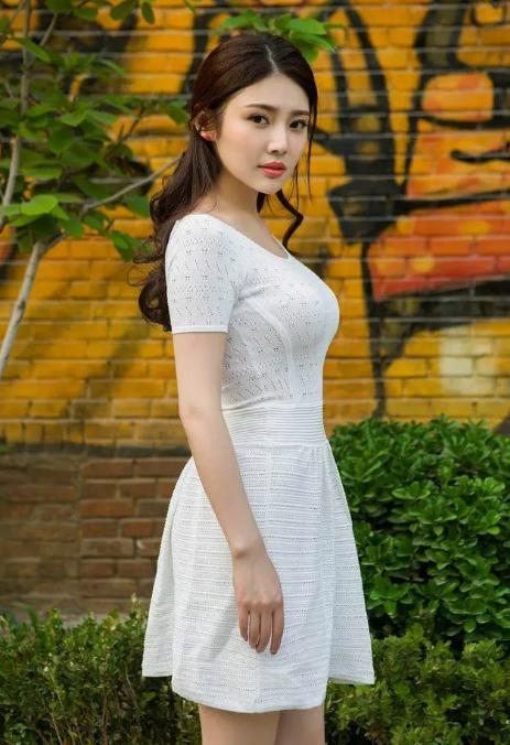 女星珠圆玉润和骨瘦如柴的差距,女星瘦骨如柴珠圆玉润