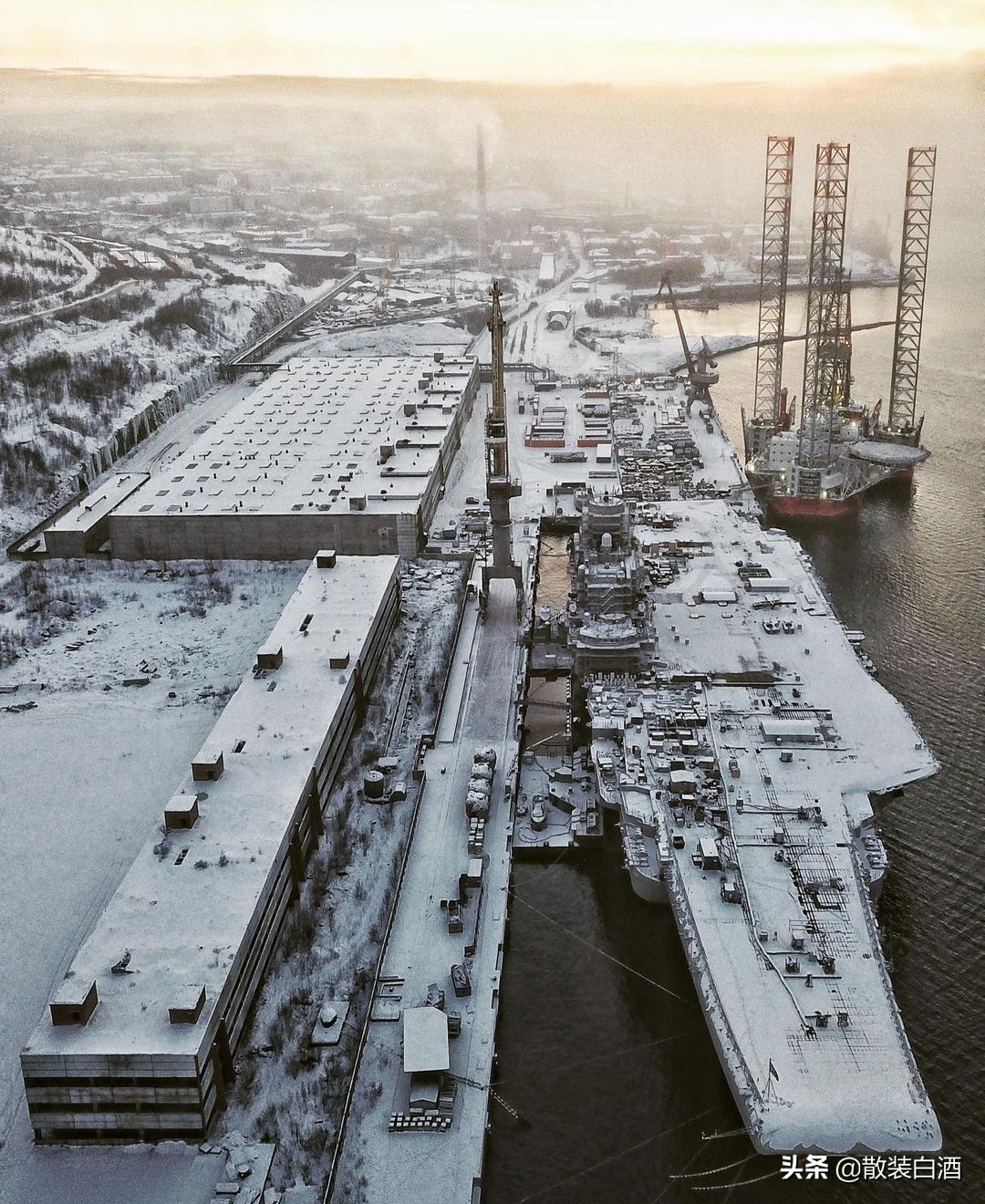 造一个航母有多难,造航母用多少吨钢板