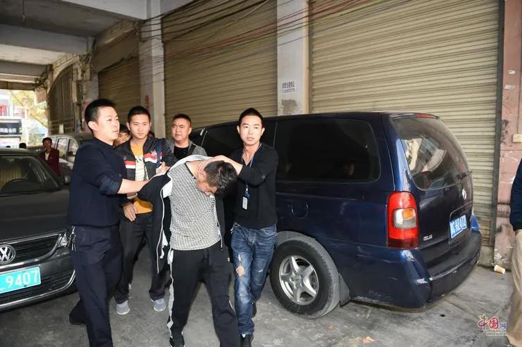 网友被抓回来后续,网友被警察抓了神回复