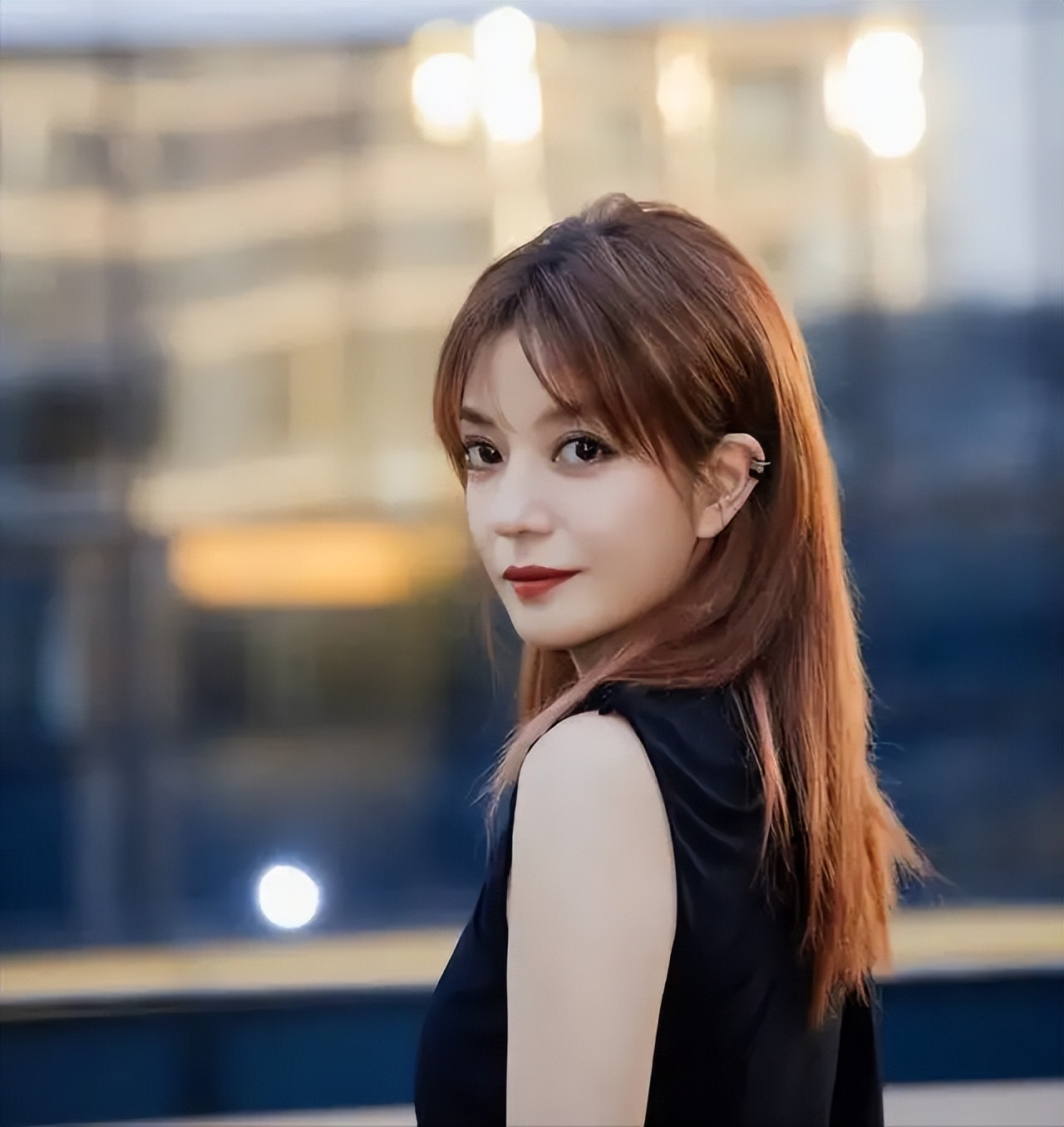 顶风作案！赵薇的恶行何止亲日辱华，如今原型毕露下场大快人心