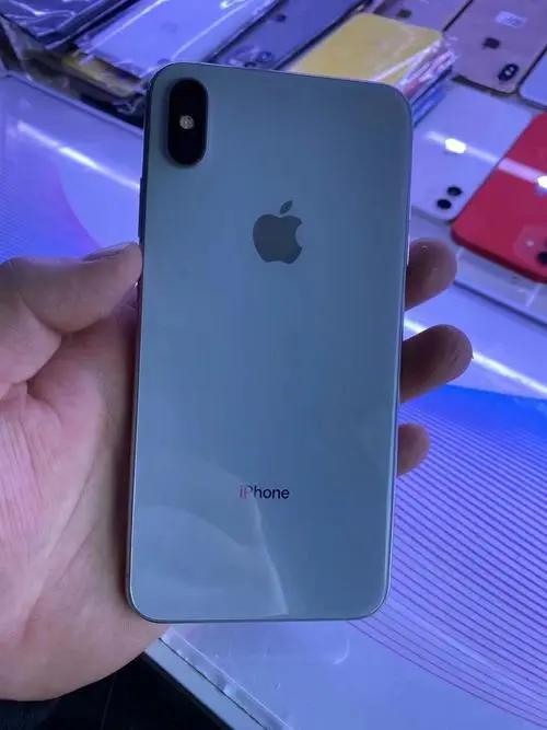 从无前置摄像头到“刘海”设计，苹果手机如何引领手机相机行业