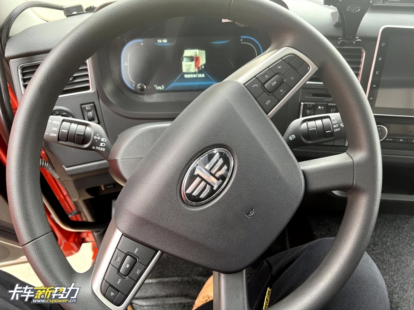 解放j6g新款280马力能跑多快,新款解放j6g自动挡