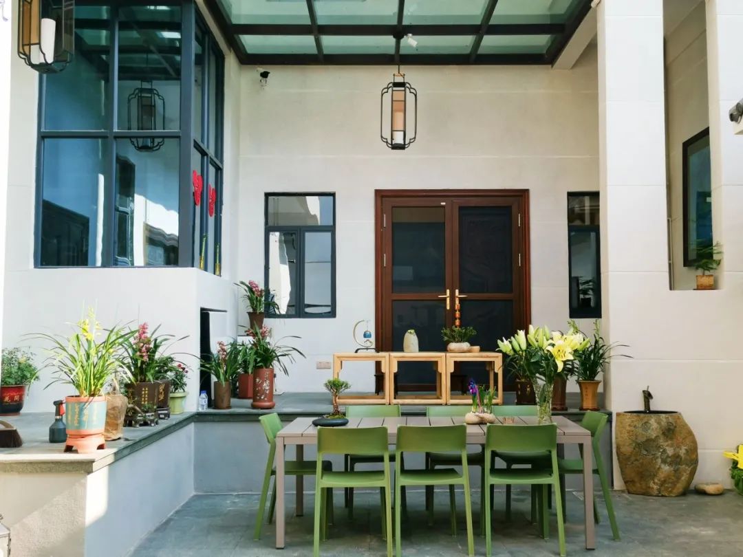 閲戠鍗佹湀鍥藉簡涓鍋囨湡浣忓鏀荤暐,閲戠涔嬬害