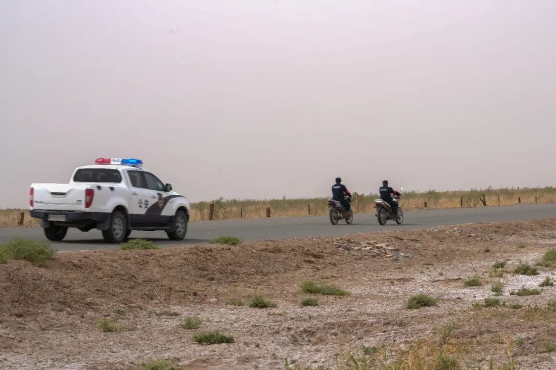 列阵大漠护凯旋，见证神舟十五号载人飞船返回舱平安“回家”