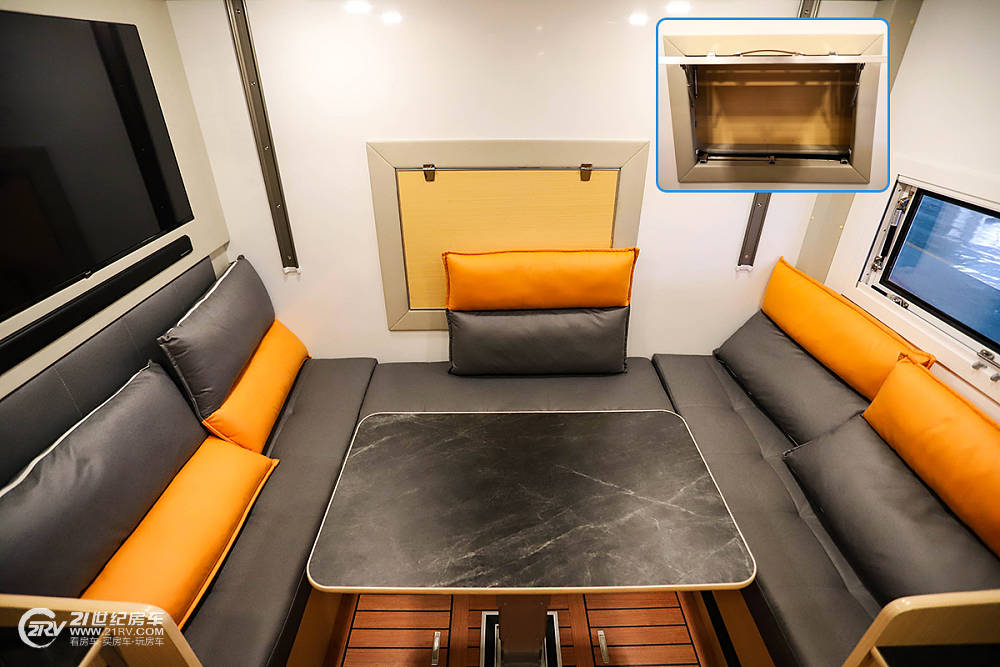 售价70万元的平头轻卡房车,最新款轻卡方舱四驱房车