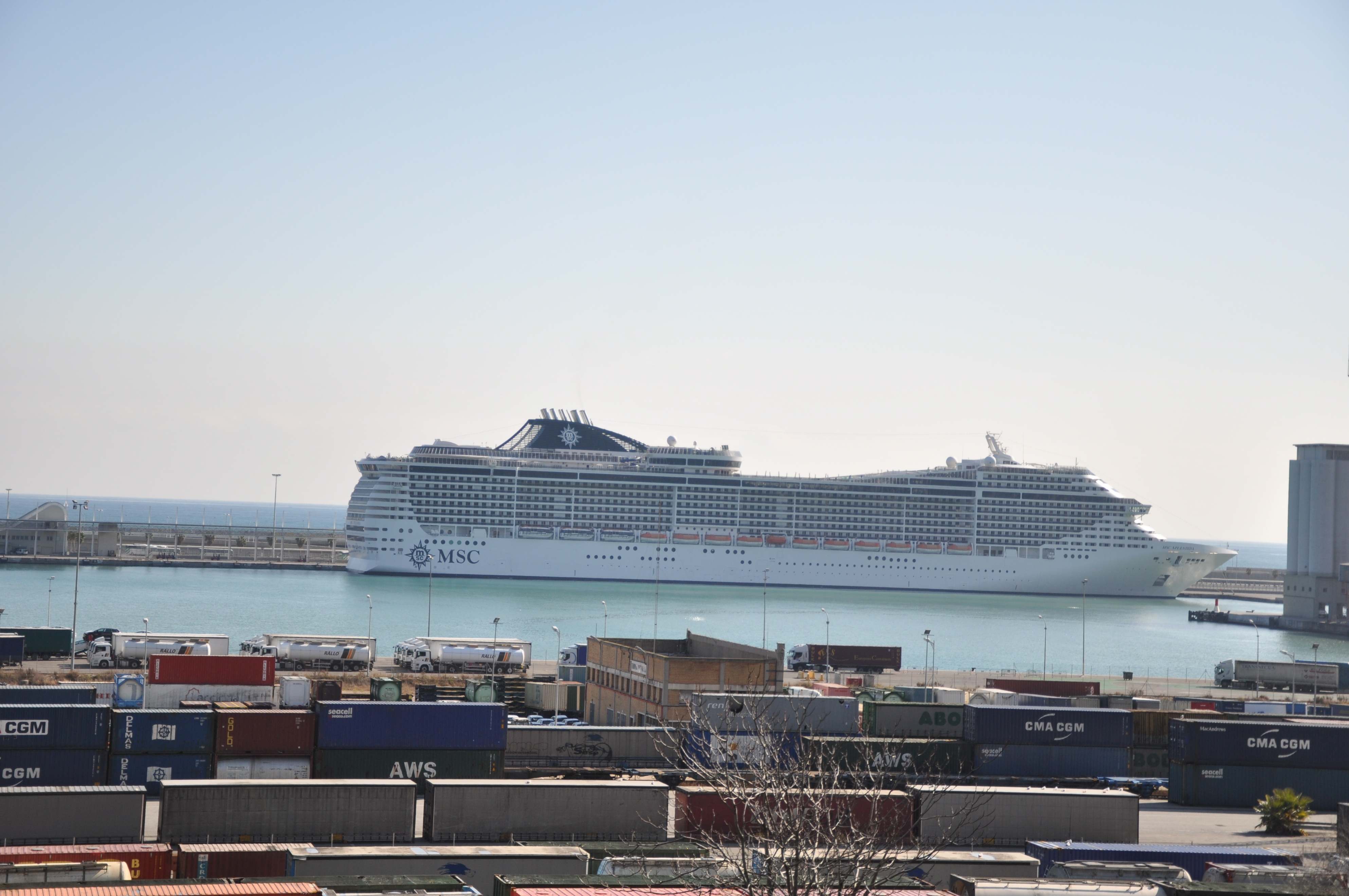 巴塞罗那高迪的作品,巴塞罗那建筑师高迪