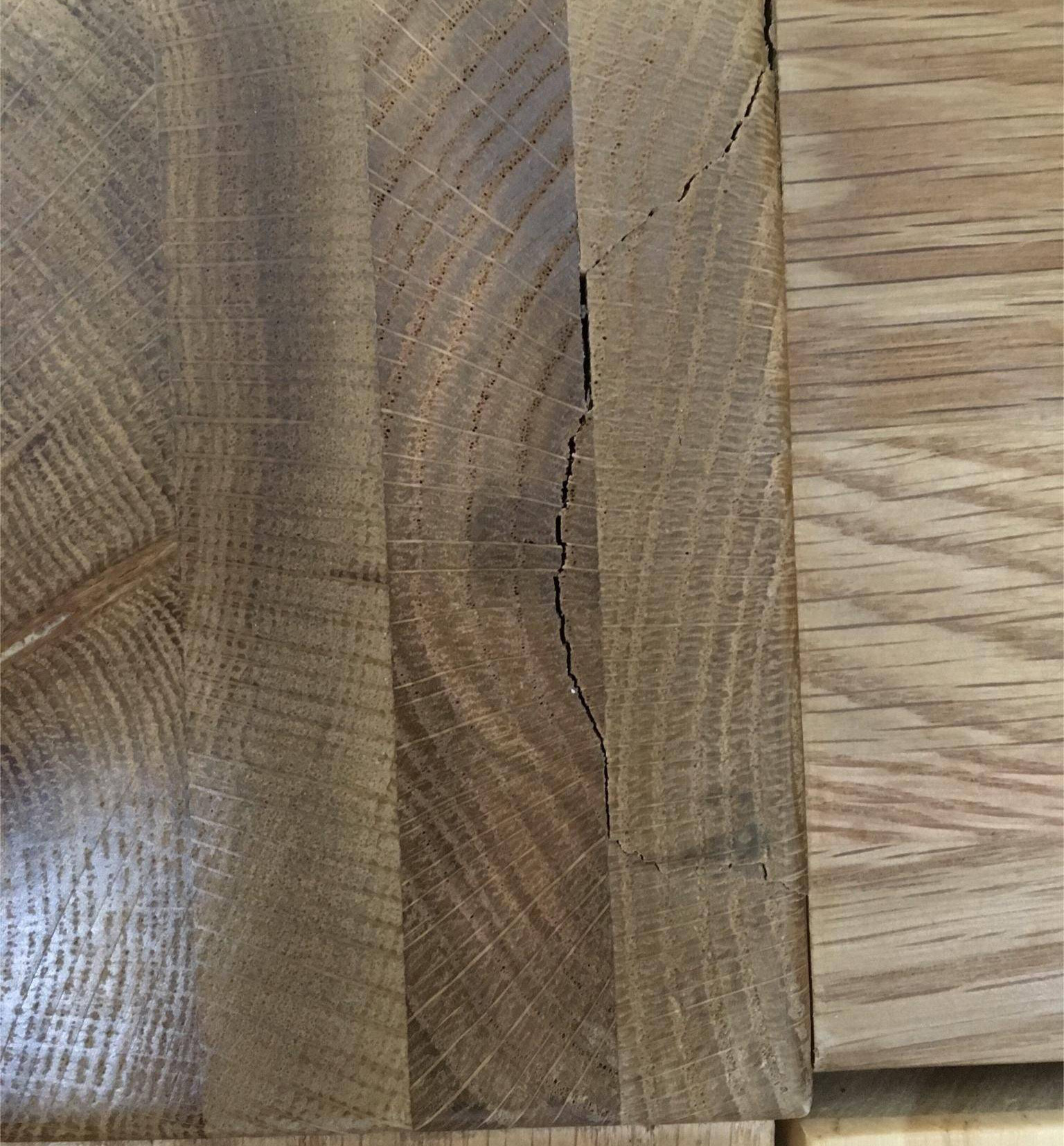 实木家具开裂的原因及处理方法,实木家具开裂的问题怎么处理好看