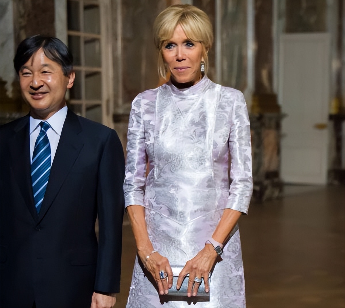 法国第一夫人穿lv,法国第一夫人的戒指