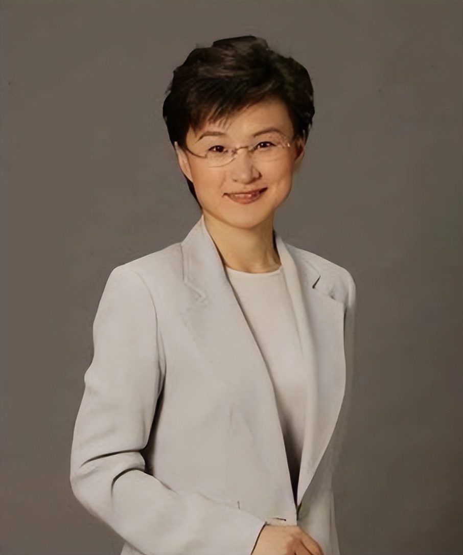 董倩为什么被称为央视名嘴,董倩为什么能留任央视主持人
