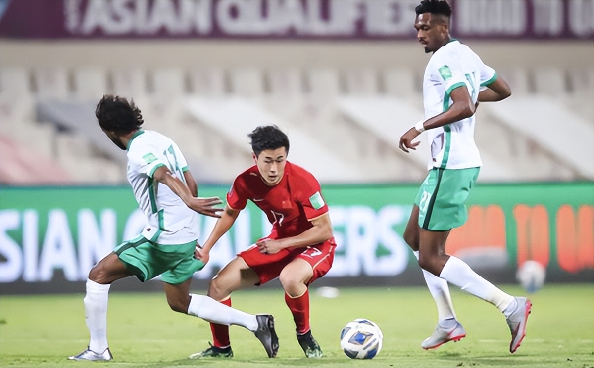 中国足球队长保护性接应,中国足球保护性接应