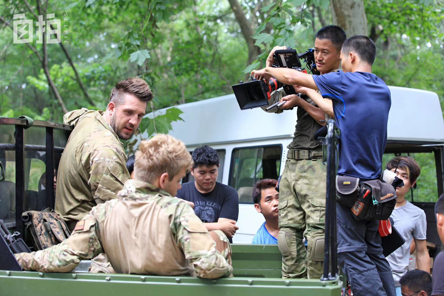 我,英国人,20年前来东北学功夫,偶遇吴京后,实现了演员梦