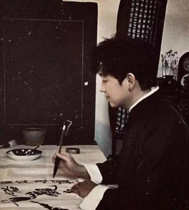 沉寂多年潘粤明中年逆袭,潘粤明离婚后的现状