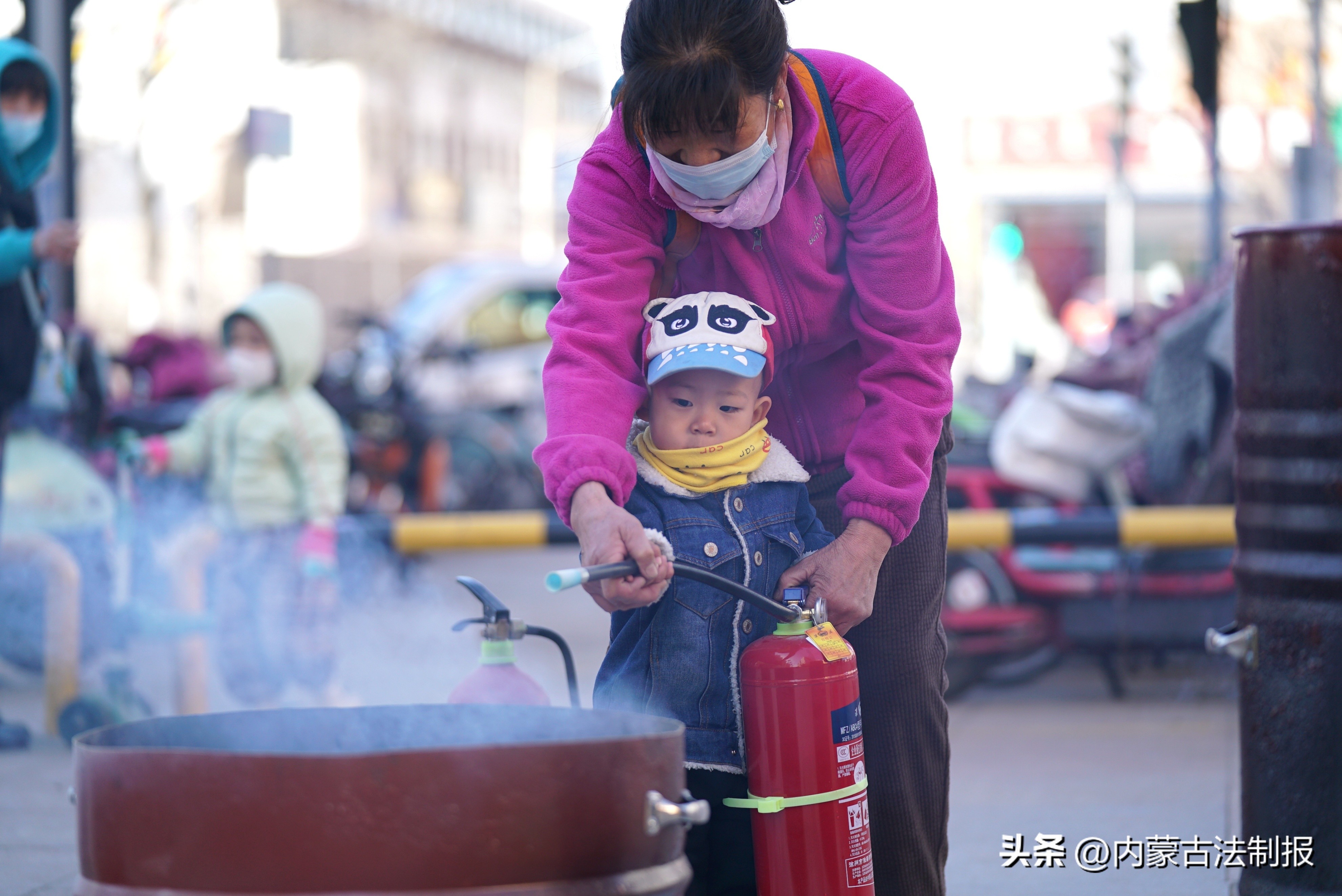 消防打假实验揭穿假冒消防器材,蓝朋友支招轻松识别真假消防产品
