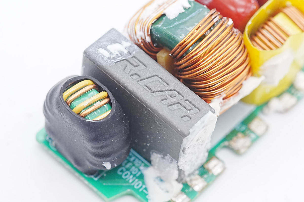 倍思氮化镓120w充电器拆解,倍思65w氮化镓红色版充电器拆解