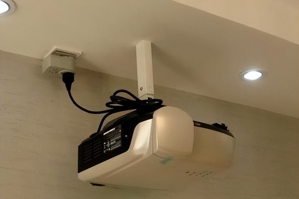 卧室投影仪的安装及布线,新房装修布线怎么接电