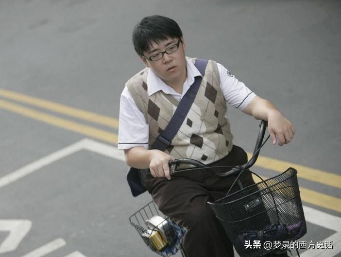 皮肤溃烂的童星,童星打促进生长激素后真实经历