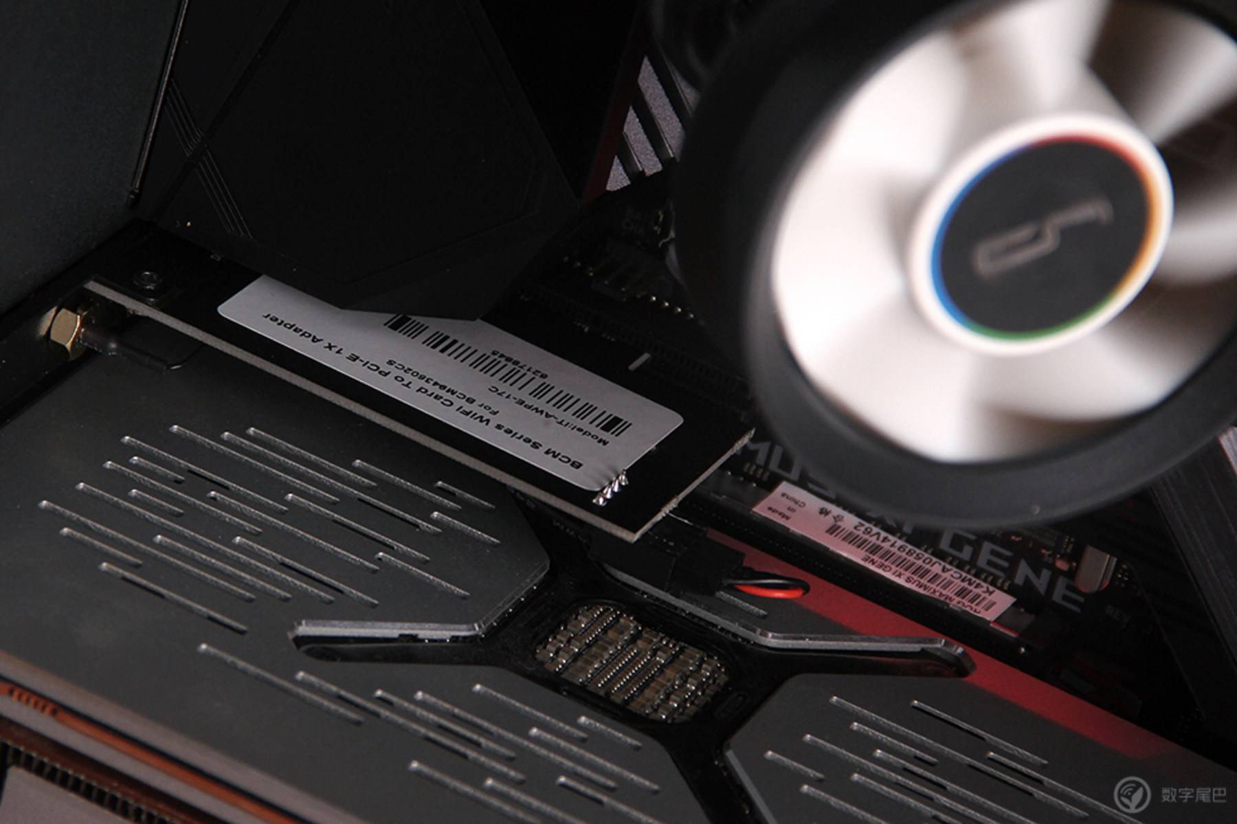 推荐几款高逼格电脑桌面,实用科技感很强的电脑桌面