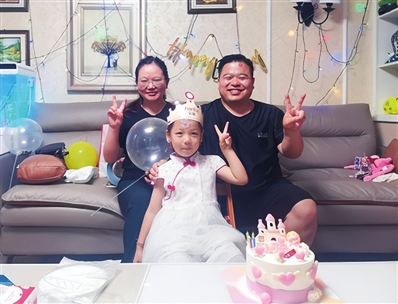 “看哭了，又笑了”……10万网友点赞“候鸟”医生袁丁