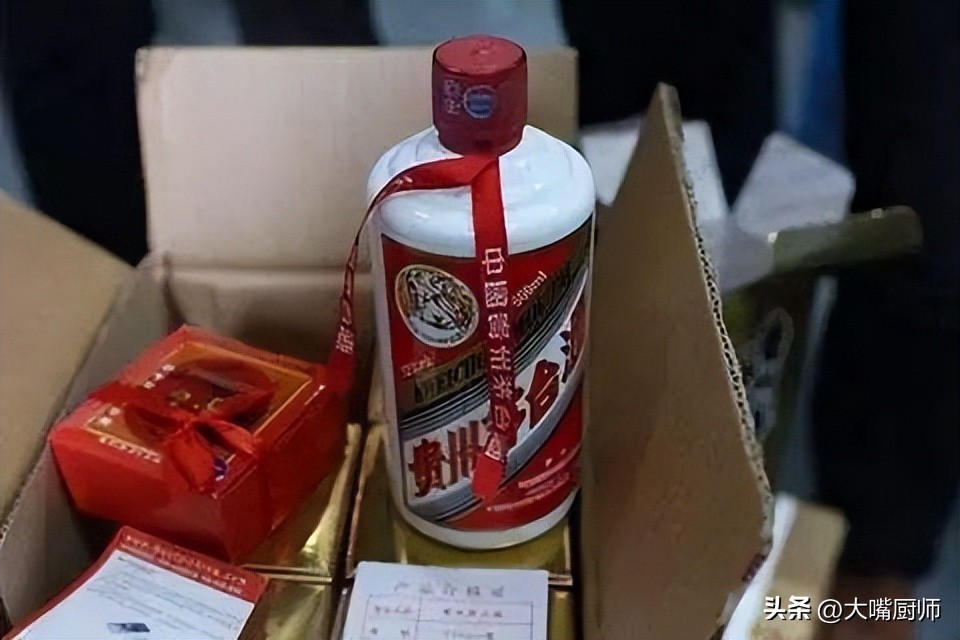 如何网购正品白酒便宜,网上买白酒便宜靠谱吗