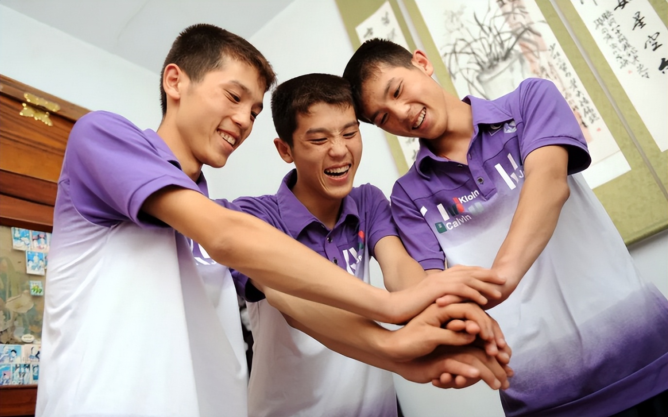 中国最牛的三胞胎高考成绩,山东四胞胎高考成绩出炉视频