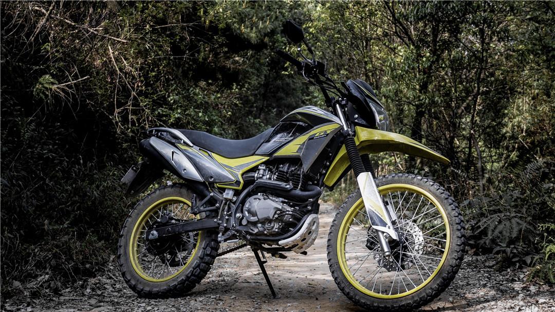 能上路的250cc摩托跑车,能跑250迈左右的摩托车