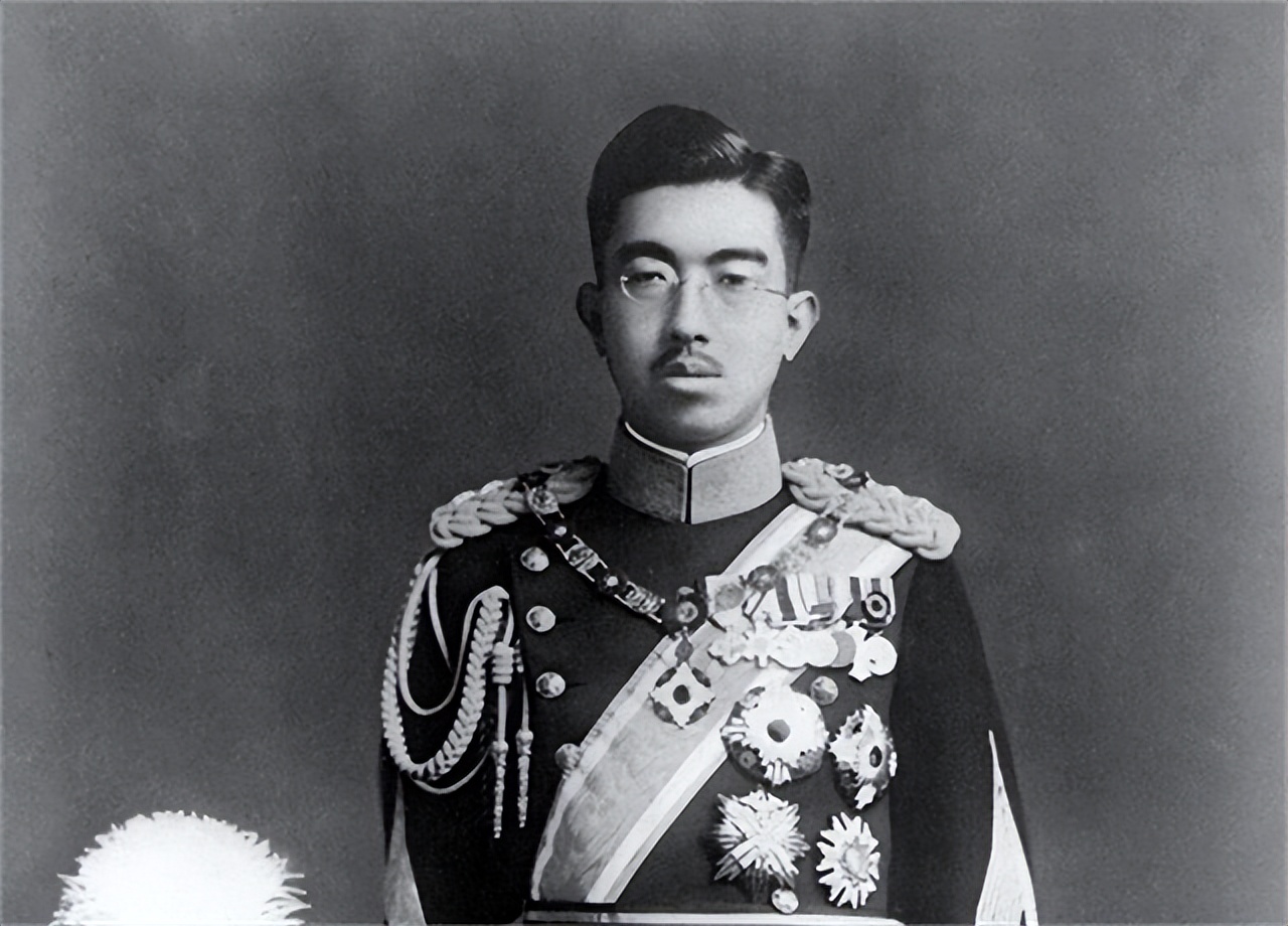 1978年日本记者刁难:*鱼岛钓**归属哪国,*小平邓**巧妙应答令人佩服