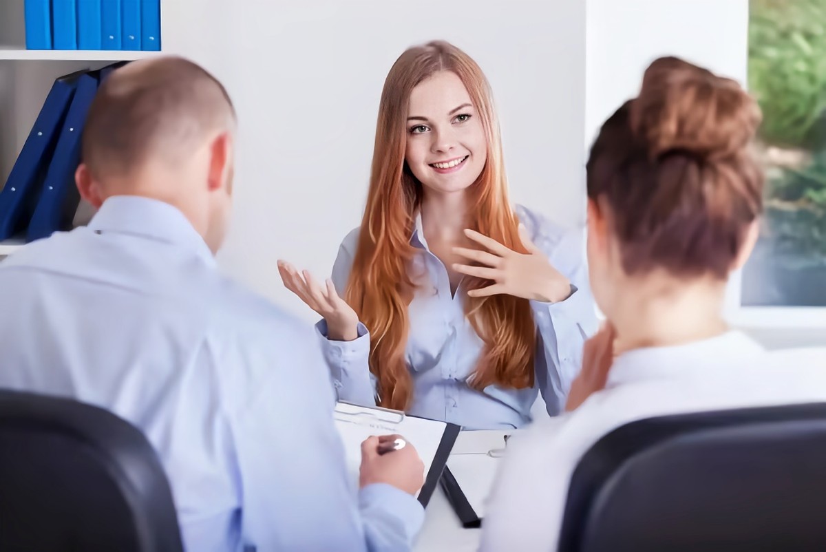 找工作面试自我介绍1分钟通用,线上面试的简短一分钟自我介绍