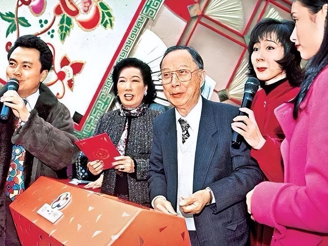 一举败光400亿!香港的百亿败家子，为何仍是商业帝国的接班人?