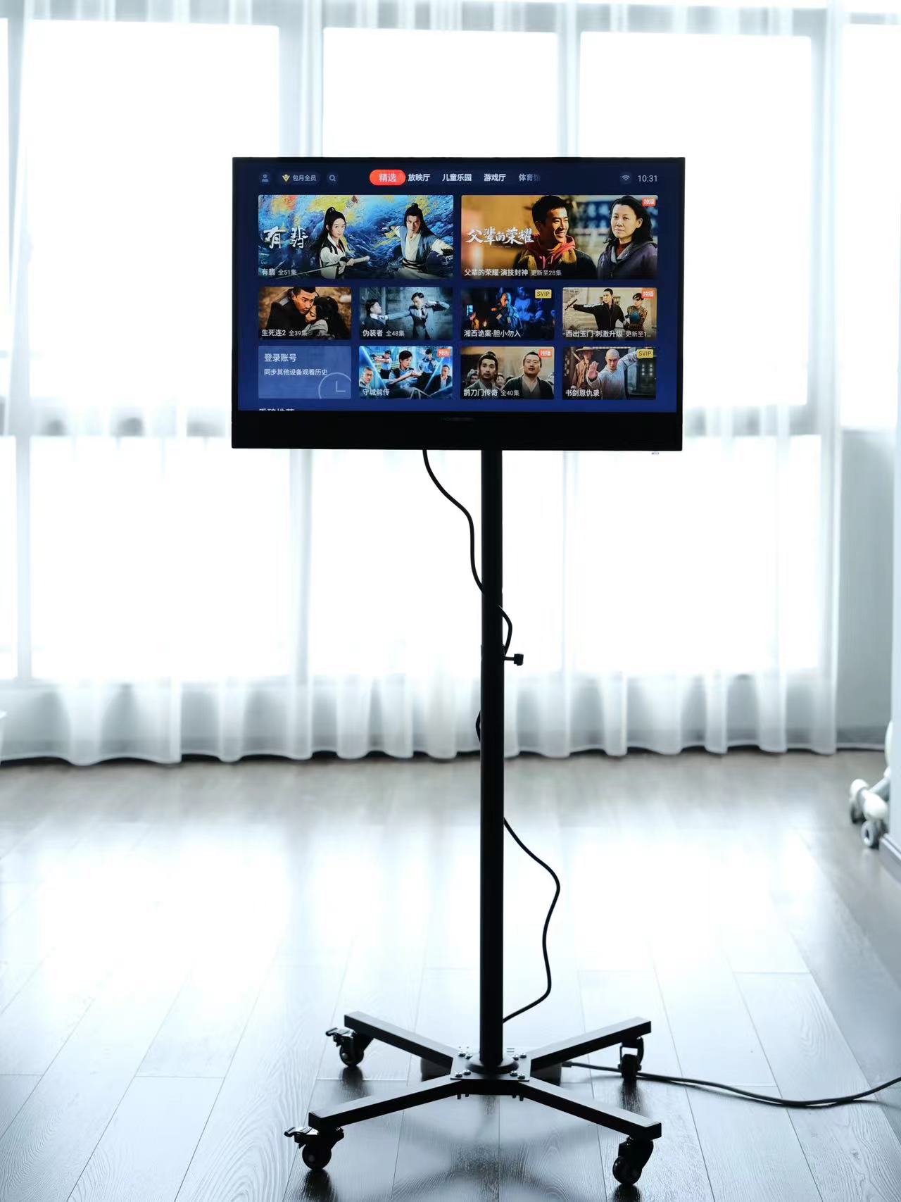 谁说显示器只能放电脑桌，老王帮你解锁自带系统显示器的新玩法