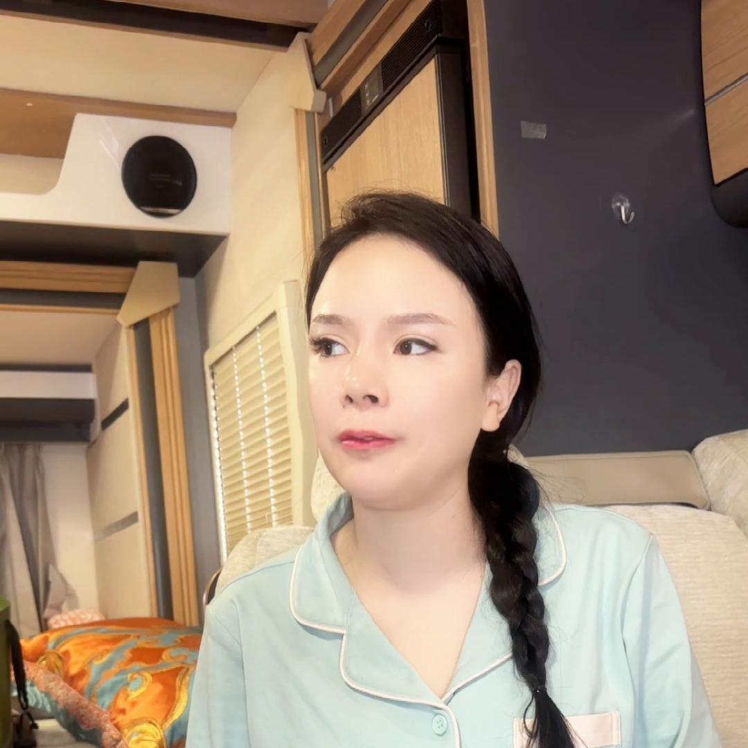 宝妈在家带小孩没有工作没有收入,没有收入的宝妈该带孩子吗