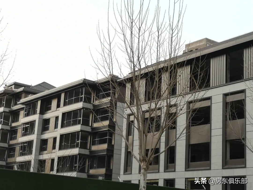 不见复工忙，土豪也跳墙！郑州豪宅还有谁没复工？