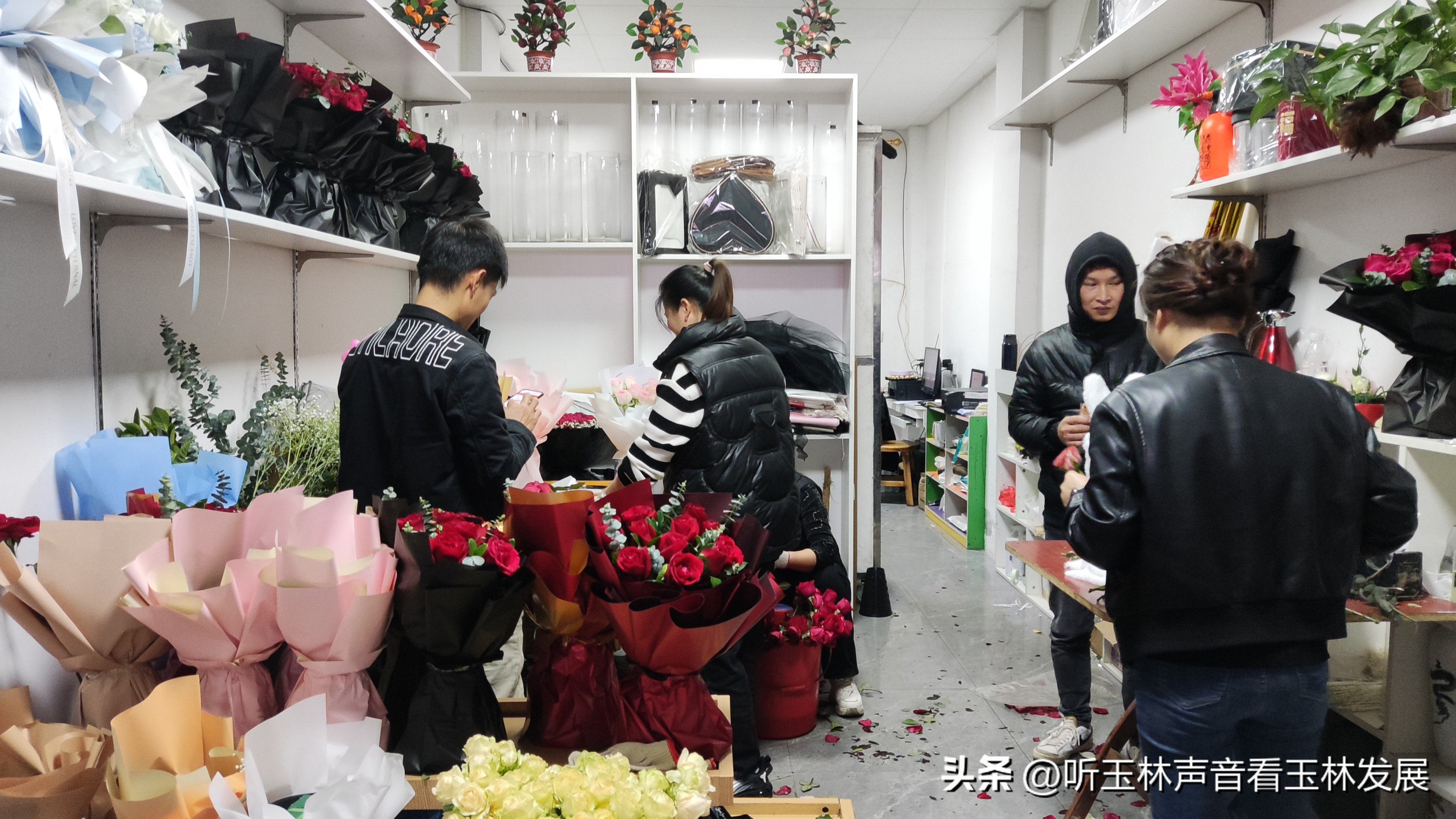 情人节火爆鲜花花束,情人节鲜花火爆预定中