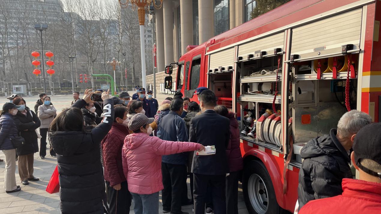 Get一揽子知识!今天,掌上海淀微信小程序“火焰蓝小课堂”上线啦!