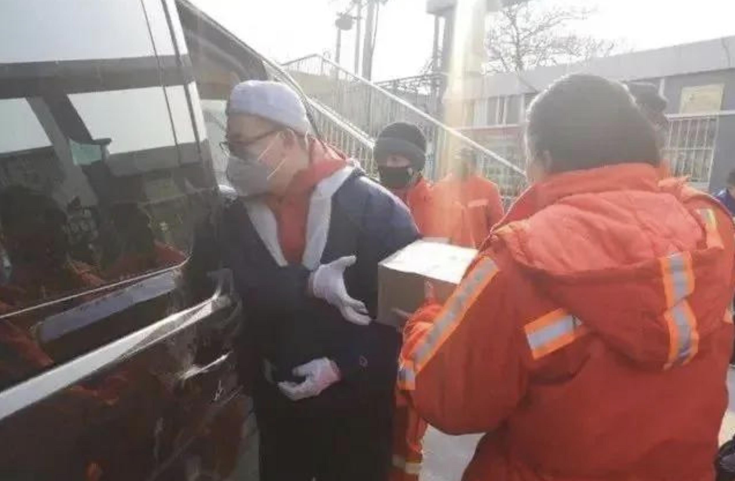 嫁给赌博的男人最后都怎么样了,嫁给家暴男和吃喝嫖赌的男人结果