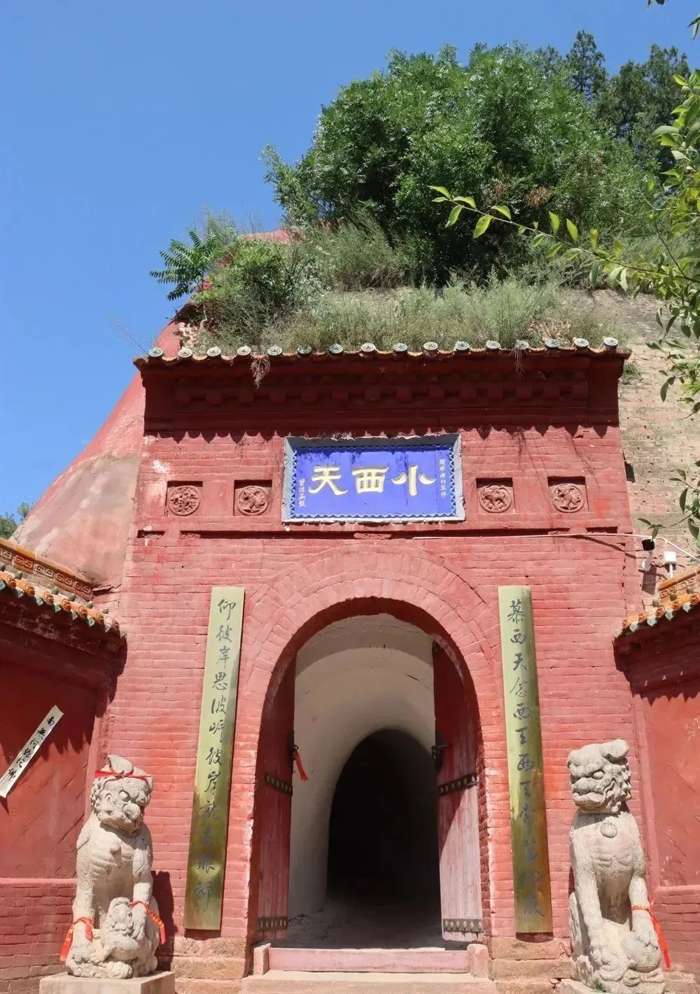 隰县小西天明代彩塑,隰县的小西天五百年的菩萨雕像