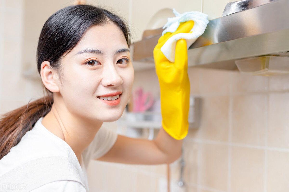 吸油烟机开关坏了怎么修理,油烟机门打不开修要多少钱