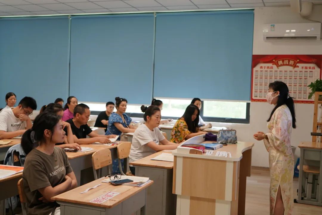 如何成为更好的自己？新世纪光华，卓雅少年，育“渐”成长