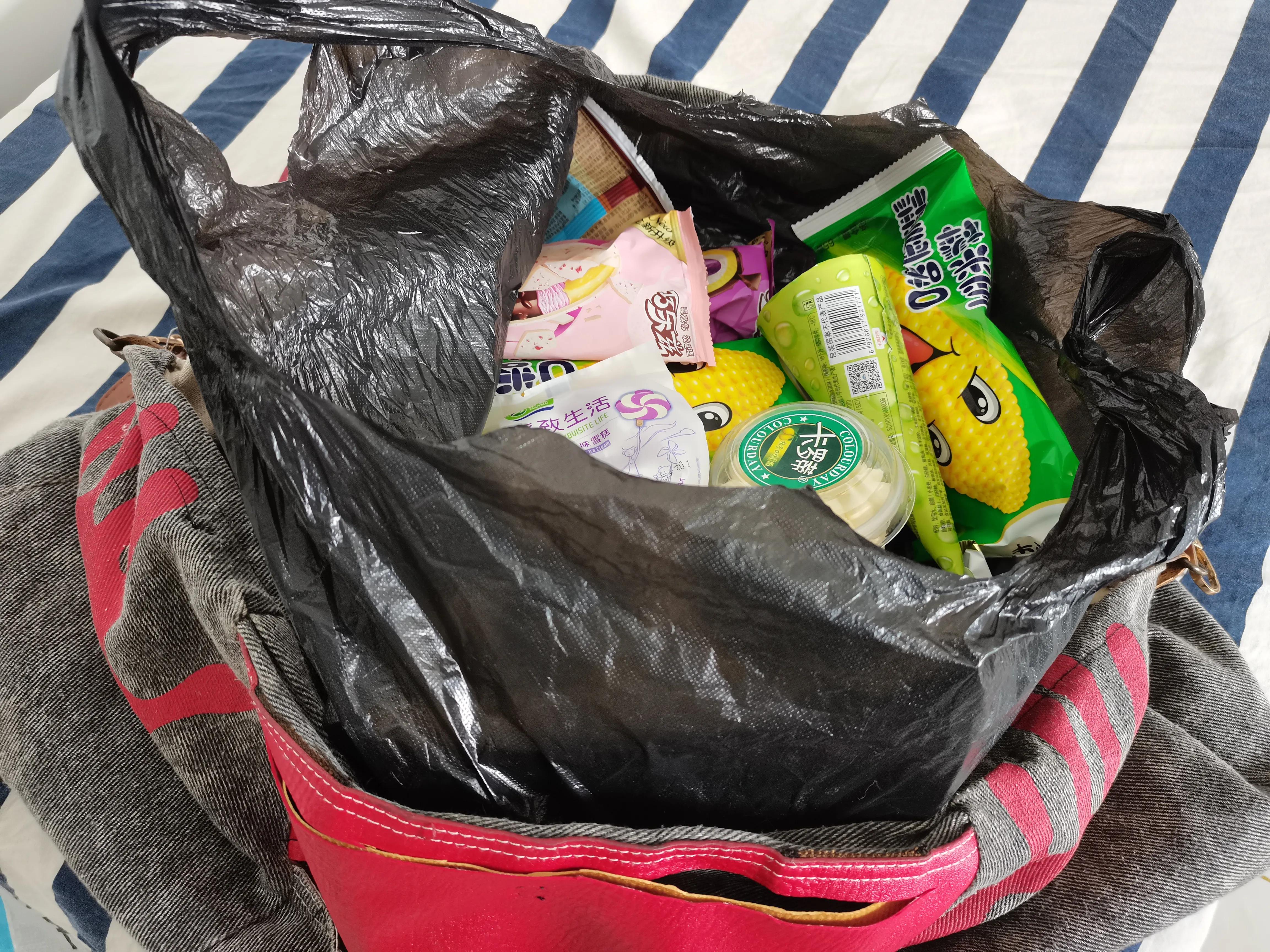 闲置包包改造收纳,闲置牛仔裤改造包包