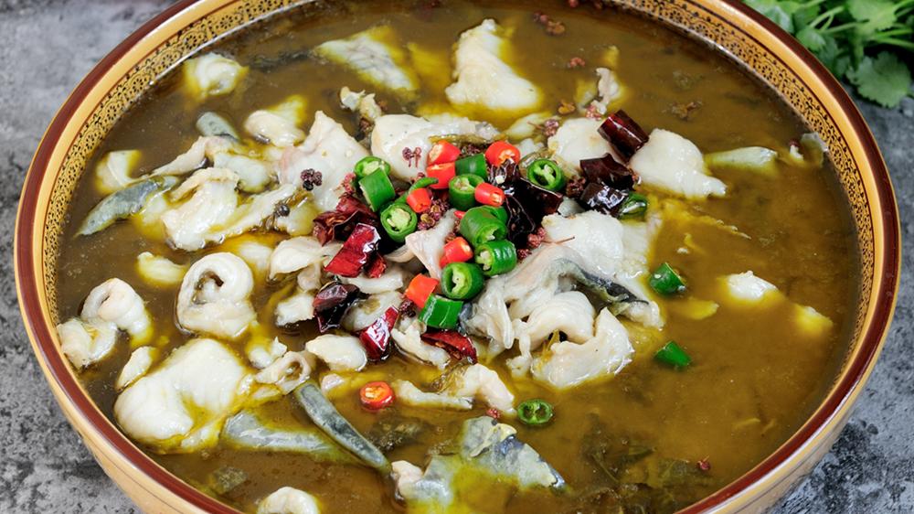 川菜泡菜鱼的家常做法，鱼肉鲜嫩爽滑酸香开胃，让你食欲大增