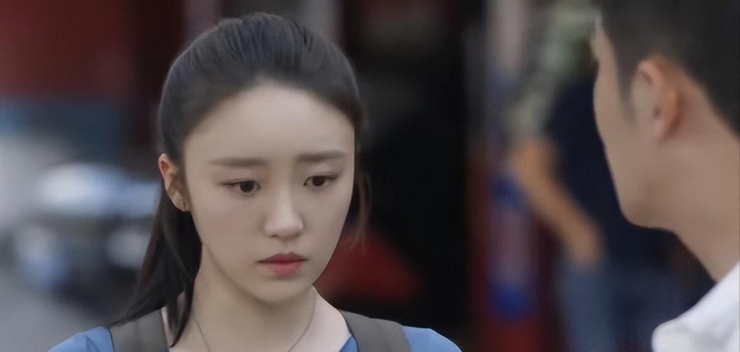 黑红小花张月：质疑整容上位不雅，演绿茶遭网暴，新剧逆转口碑