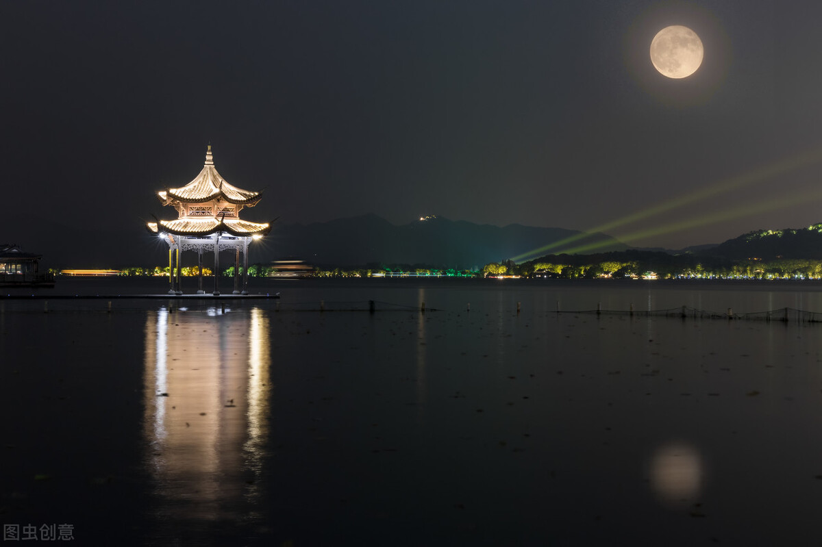 十二首诗词中的“佳人”，梅、月、荷、山，“风景四佳人”