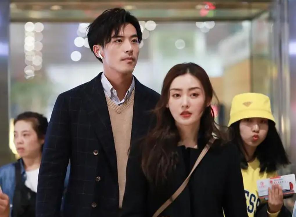 疑张天爱大粉发文控诉徐开骋：多次出轨PUA女方，用她的钱画大饼