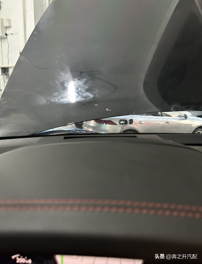 宾利添越抬头显示怎么开启,宾利添越acc改装